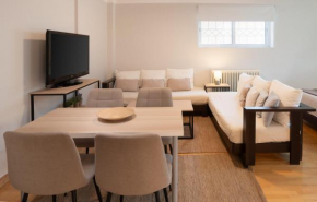 Bright, Cosy Studio close to Glyfada Beach & Center